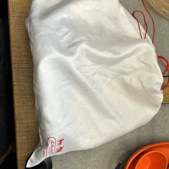 Coach Handbag - Picture 6 of 7